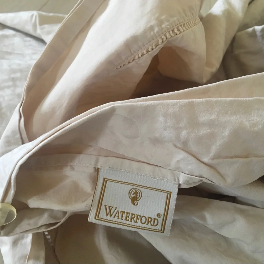 Waterford 400 thread count cotton Tosca Scroll hemstitch duvet cover